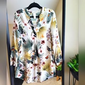 H&M tunic, blouse, shirt size US2 ( oversized) floral tropical print
